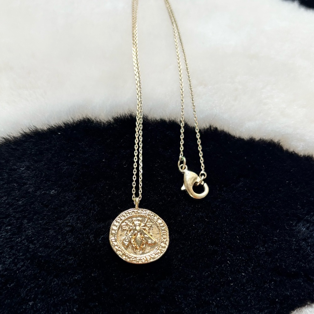 COS Bee Pendant Necklace Gold
